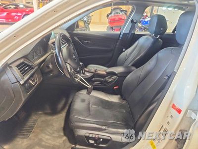 Zdjęcie 7 z 12 samochodu: 2015 BMW 328 I VIN:WBA3A5C55FF609408 - miniatura