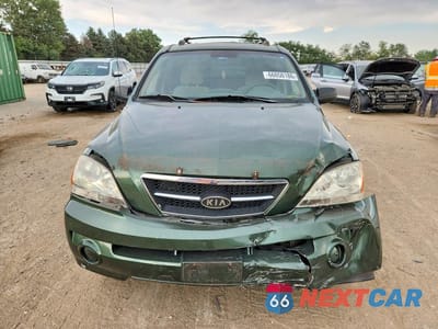 Piąte zdjęcie samochodu w środku: 2004 KIA SORENTO LX VIN:KNDJC733445183762 - miniatura