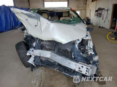 Piąte zdjęcie samochodu w środku: 2017 TOYOTA HIGHLANDER LE PLUS VIN:5TDBZRFH4HS385054 - miniatura