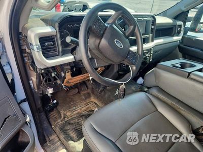 Zdjęcie 8 z 12 samochodu: 2024 FORD F550 SUPER DUTY VIN:1FDUF5HT7RDA17942 - miniatura