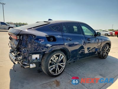 Trzecie zdjęcie samochodu z tyłu: 2021 BMW X6 M50I VIN:5UXCY8C03M9D78381 - miniatura