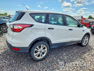 Trzecie zdjęcie samochodu z tyłu: 2017 FORD ESCAPE S VIN:1FMCU0F78HUD86768 - miniatura