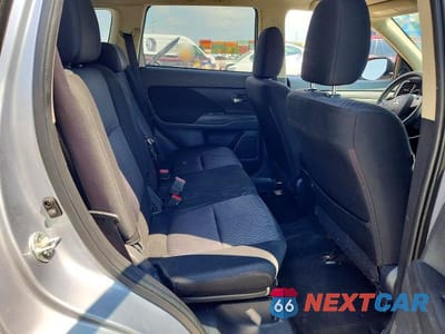 Zdjęcie 11 z 13 samochodu: 2014 MITSUBISHI OUTLANDER ES VIN:JA4AD2A37EZ001060 - miniatura