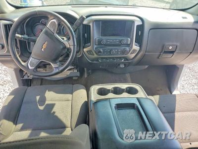 Zdjęcie 8 z 12 samochodu: 2018 CHEVROLET SILVERADO K1500 LT VIN:1GCVKREC7JZ368129 - miniatura