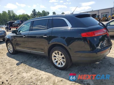 Drugie zdjęcie samochodu z przodu: 2017 LINCOLN MKT VIN:2LMHJ5NK9HBL00282 - miniatura
