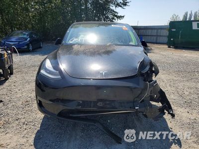 Piąte zdjęcie samochodu w środku: 2021 TESLA MODEL Y VIN:5YJYGDEE8MF278310 - miniatura