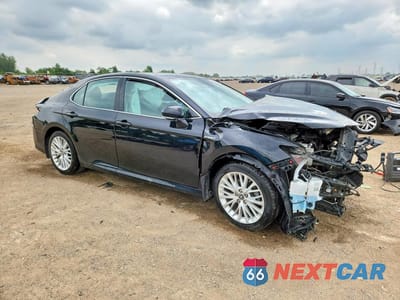 Czwarte zdjęcie samochodu z boku: 2019 TOYOTA CAMRY HYBRID XLE VIN:4T1B21HK5KU516148 - miniatura