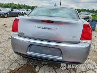 Zdjęcie 6 z 12 samochodu: 2018 CHRYSLER 300 LIMITED VIN:2C3CCAEG8JH126995 - miniatura