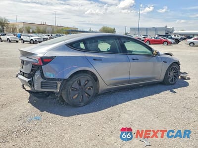 Trzecie zdjęcie samochodu z tyłu: 2025 TESLA MODEL 3 VIN:5YJ3E1EA4SF963395 - miniatura