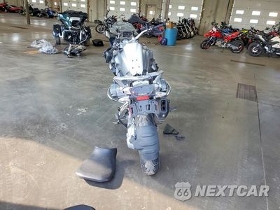 Czwarte zdjęcie samochodu z boku: 2016 BMW R1200 GS VIN:WB10A1109GZ670795 - miniatura