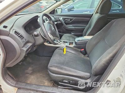 Zdjęcie 7 z 13 samochodu: 2015 NISSAN ALTIMA 2.5 S VIN:1N4AL3AP4FN906775 - miniatura