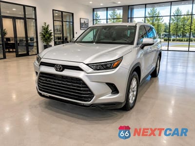 Drugie zdjęcie samochodu z przodu: 2025 TOYOTA GRAND HIGHLANDER XLE VIN:5TDAAAB59SS090491 - miniatura