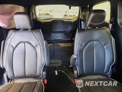 Zdjęcie 10 z 13 samochodu: 2026 CHRYSLER PACIFICA LIMITED VIN:2C4RC1GG5TR177578 - miniatura