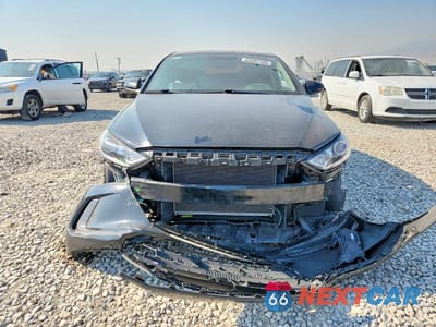 Piąte zdjęcie samochodu w środku: 2017 HYUNDAI ELANTRA SE VIN:5NPD84LF7HH049406 - miniatura