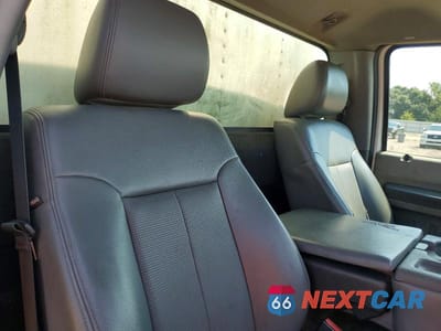 Zdjęcie 11 z 13 samochodu: 2015 FORD F550 SUPER DUTY BOX TRUCK VIN:1FDUF5GT1FEA32069 - miniatura