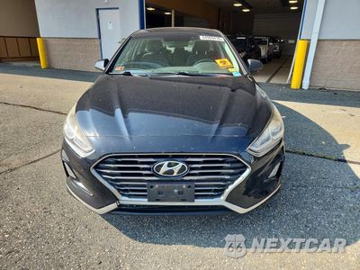 Piąte zdjęcie samochodu w środku: 2018 HYUNDAI SONATA SE VIN:5NPE24AF1JH601965 - miniatura