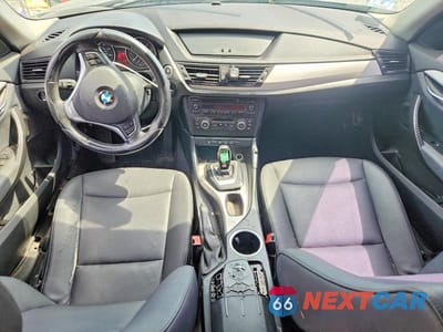 Zdjęcie 8 z 13 samochodu: 2015 BMW X1 XDRIVE28I VIN:WBAVL1C56FVY36432 - miniatura