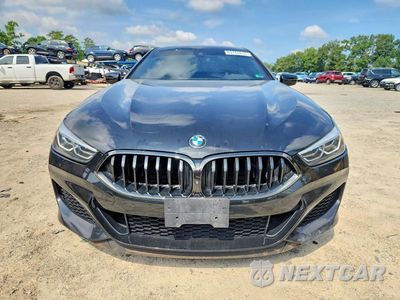 Piąte zdjęcie samochodu w środku: 2022 BMW M850XI VIN:WBAGV8C06NCJ13108 - miniatura