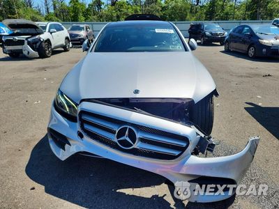 Piąte zdjęcie samochodu w środku: 2019 MERCEDES-BENZ E 300 4MATIC VIN:WDDZF4KB2KA558804 - miniatura