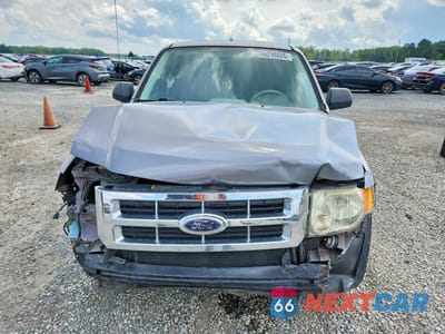 Piąte zdjęcie samochodu w środku: 2008 FORD ESCAPE XLS VIN:1FMCU92Z48KD49806 - miniatura