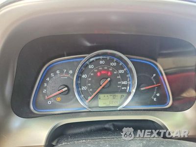 Zdjęcie 9 z 13 samochodu: 2015 TOYOTA RAV4 LIMITED VIN:JTMYFREV2FJ043333 - miniatura