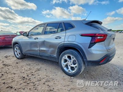 Drugie zdjęcie samochodu z przodu: 2024 CHEVROLET TRAX LS VIN:KL77LFE27RC126772 - miniatura