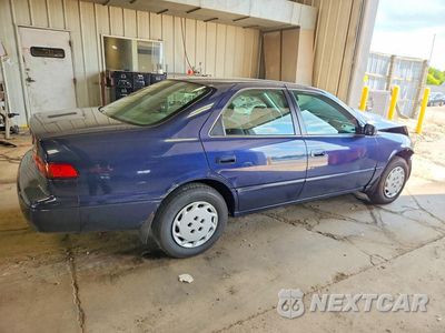 Trzecie zdjęcie samochodu z tyłu: 1998 TOYOTA CAMRY LE VIN:4T1BG28K0WU363823 - miniatura