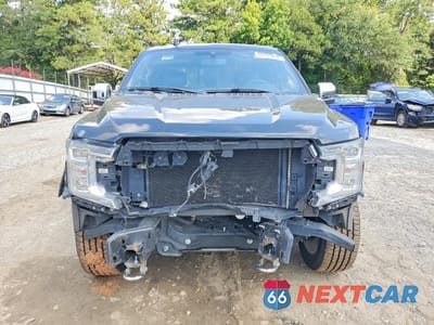 Piąte zdjęcie samochodu w środku: 2018 FORD F150 SUPERCREW VIN:1FTEW1E53JFD40921 - miniatura