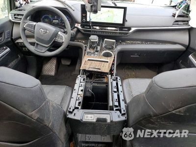 Zdjęcie 8 z 13 samochodu: 2026 TOYOTA SIENNA LIMITED 7-PASSENGER VIN:5TDZSKFC1TS258995 - miniatura