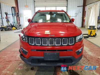 Piąte zdjęcie samochodu w środku: 2018 JEEP COMPASS LATITUDE VIN:3C4NJDBB3JT150259 - miniatura