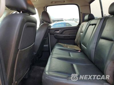 Zdjęcie 10 z 12 samochodu: 2011 GMC SIERRA K3500 DENALI VIN:1GT426C84BF233699 - miniatura