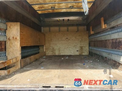 Zdjęcie 10 z 12 samochodu: 2003 CHEVROLET EXPRESS BOX TRUCK VIN:1GBHG31U631171923 - miniatura