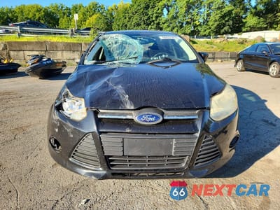 Piąte zdjęcie samochodu w środku: 2014 FORD FOCUS SE VIN:1FADP3F24EL460040 - miniatura