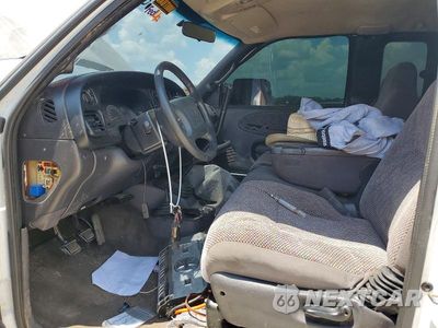 Zdjęcie 7 z 12 samochodu: 2001 DODGE RAM 2500 VIN:3B7KF23761G707970 - miniatura