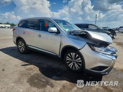 Czwarte zdjęcie samochodu z boku: 2020 MITSUBISHI OUTLANDER SE VIN:JA4AD3A39LZ025413 - miniatura