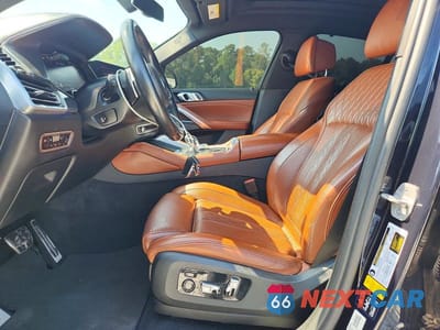 Zdjęcie 7 z 13 samochodu: 2021 BMW X6 M50I VIN:5UXCY8C03M9E36666 - miniatura