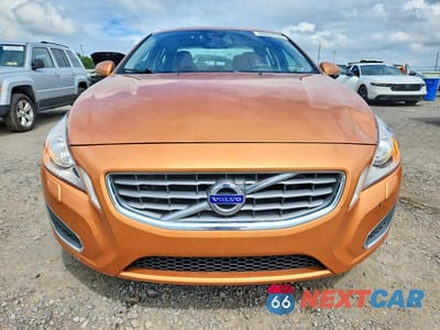 Piąte zdjęcie samochodu w środku: 2011 VOLVO S60 T6 VIN:YV1902FH0B2007855 - miniatura