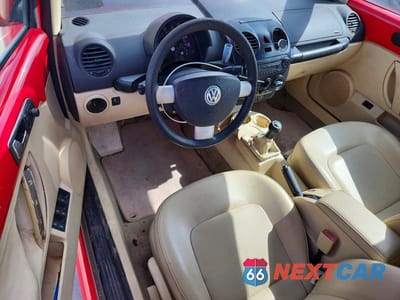 Zdjęcie 8 z 12 samochodu: 2005 VOLKSWAGEN NEW BEETLE GLS VIN:3VWCM31Y55M353486 - miniatura