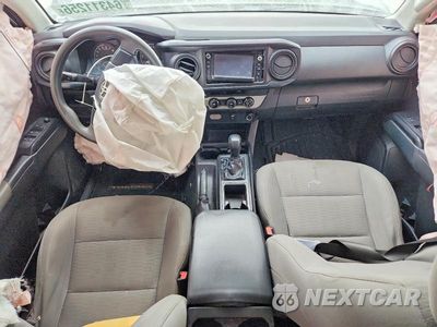 Zdjęcie 8 z 12 samochodu: 2016 TOYOTA TACOMA SR VIN:5TFAX5GN5GX064177 - miniatura