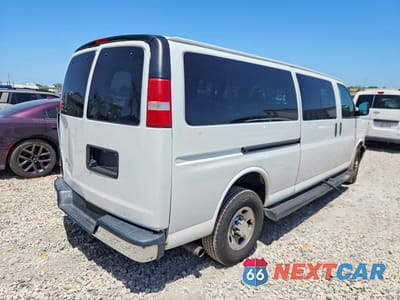 Trzecie zdjęcie samochodu z tyłu: 2020 CHEVROLET EXPRESS G3500 LT VIN:1GAZGPFG1L1157513 - miniatura
