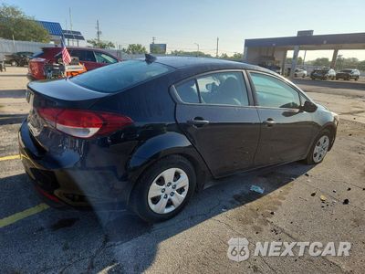 Trzecie zdjęcie samochodu z tyłu: 2017 KIA FORTE LX VIN:3KPFL4A78HE143494 - miniatura