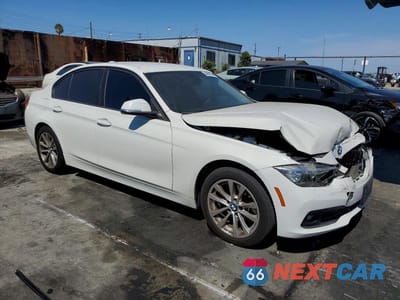 Czwarte zdjęcie samochodu z boku: 2017 BMW 320 I VIN:WBA8A9C50HK619917 - miniatura