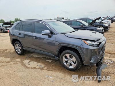 Czwarte zdjęcie samochodu z boku: 2025 TOYOTA RAV4 XLE VIN:2T3P1RFV9SW560374 - miniatura