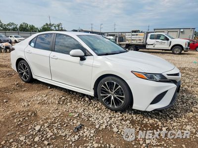 Czwarte zdjęcie samochodu z boku: 2020 TOYOTA CAMRY SE VIN:4T1G11AKXLU959061 - miniatura