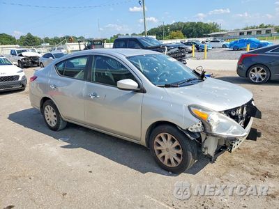 Czwarte zdjęcie samochodu z boku: 2016 NISSAN VERSA 1.6 SV VIN:3N1CN7AP0GL835163 - miniatura