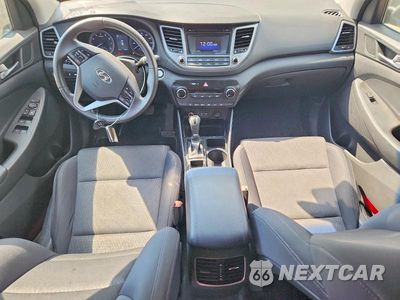 Zdjęcie 8 z 12 samochodu: 2017 HYUNDAI TUCSON SPORT VIN:KM8J3CA28HU351283 - miniatura