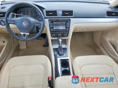 Zdjęcie 8 z 12 samochodu: 2012 VOLKSWAGEN PASSAT SE VIN:1VWBP7A38CC090892 - miniatura