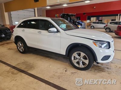 Czwarte zdjęcie samochodu z boku: 2018 MERCEDES-BENZ GLC 300 4MATIC VIN:WDC0G4KB8JV028855 - miniatura
