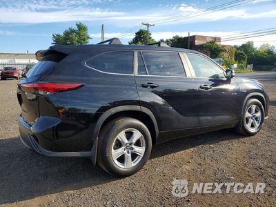 Trzecie zdjęcie samochodu z tyłu: 2023 TOYOTA HIGHLANDER LE VIN:5TDKDRBH3PS500116 - miniatura