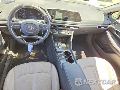Zdjęcie 8 z 12 samochodu: 2020 HYUNDAI SONATA LIMITED VIN:5NPEH4J29LH049999 - miniatura